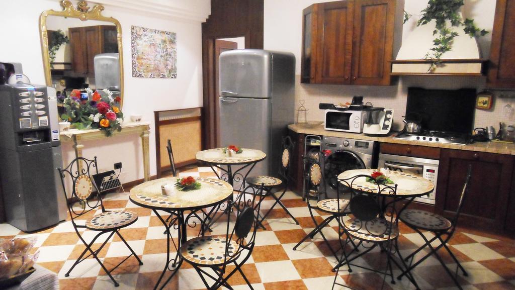 Art&Coffee Hotel Верона Екстериор снимка